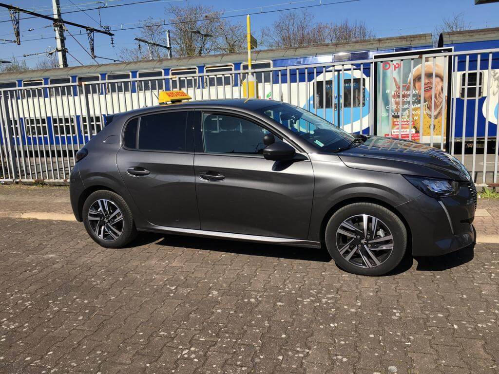 Voiture auto-école Gare de Vigneux